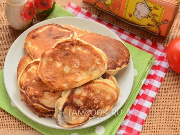 Фото блюда: Оладьи с колбасой на кефире