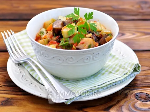 Фото блюда: Овощное рагу с баклажанами и кабачками в мультиварке