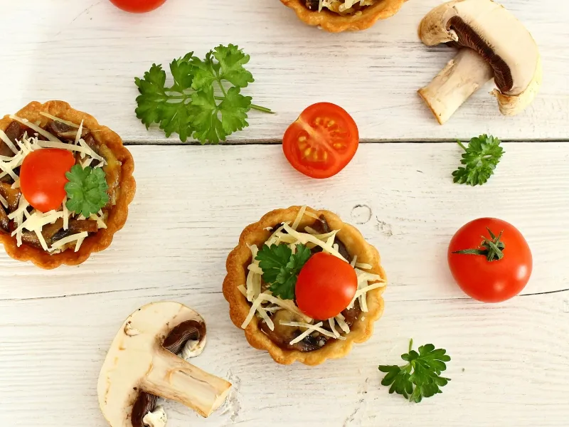 Фото блюда: Тарталетки с грибами и сыром
