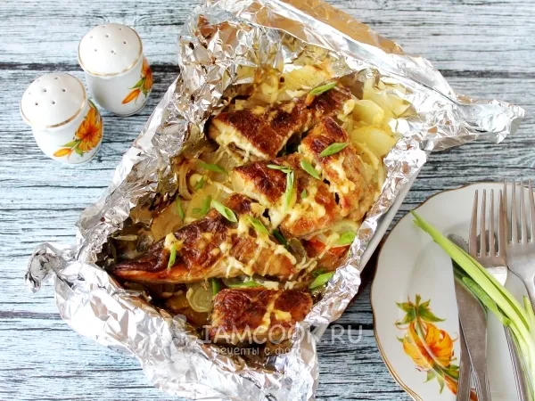 Фото блюда: Щука с картофелем и майонезом в духовке