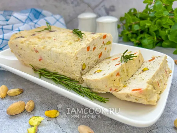 Фото блюда: Террин из курицы с фисташками