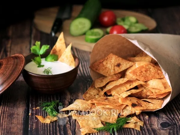 Фото блюда: Чесночные чипсы из лаваша