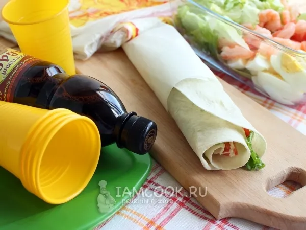 Фото блюда: Цезарь ролл с креветками