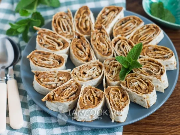 Фото блюда: Лаваш со сгущенкой