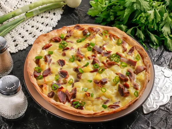 Фото блюда: Пирог с куриными желудками и картошкой