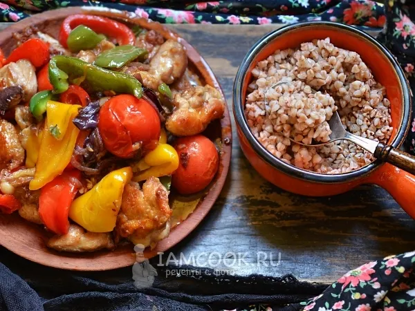 Фото блюда: Куриные окорочка жаренные с овощами