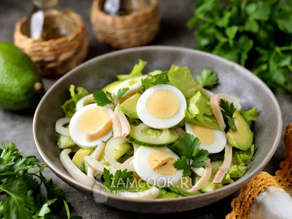 Фото блюда: Диетический салат с кальмарами (ПП)