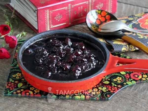 Фото блюда: Варенье из замороженной вишни на сковороде