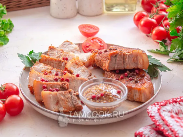 Фото блюда: Свиная грудинка, запеченная в духовке в пергаменте