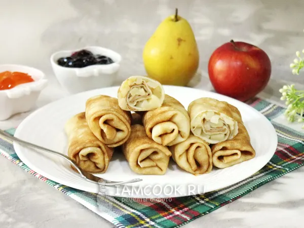 Фото блюда: Блины с яблоком и грушей