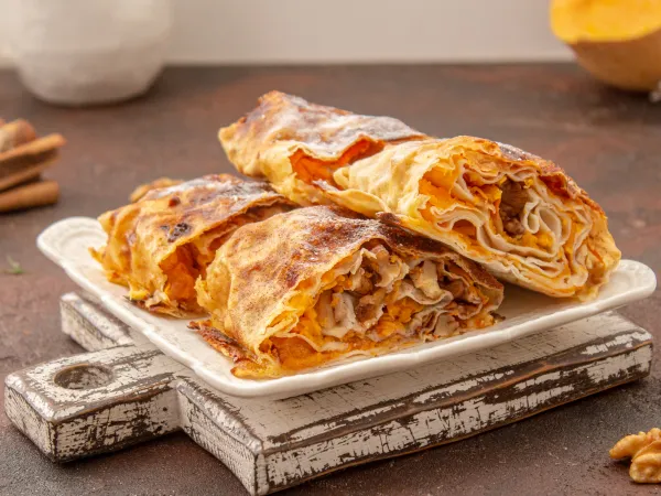 Фото блюда: Рулет из лаваша с тыквой в духовке