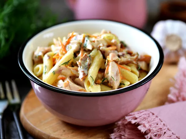 Фото блюда: Макароны с копченой курицей