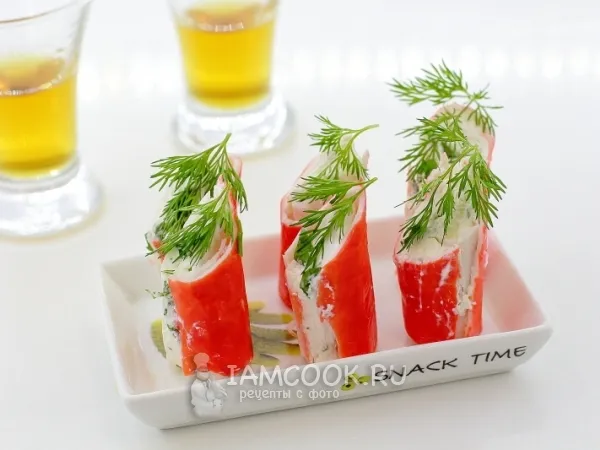 Фото блюда: Крабовые палочки, фаршированные творогом и зеленью