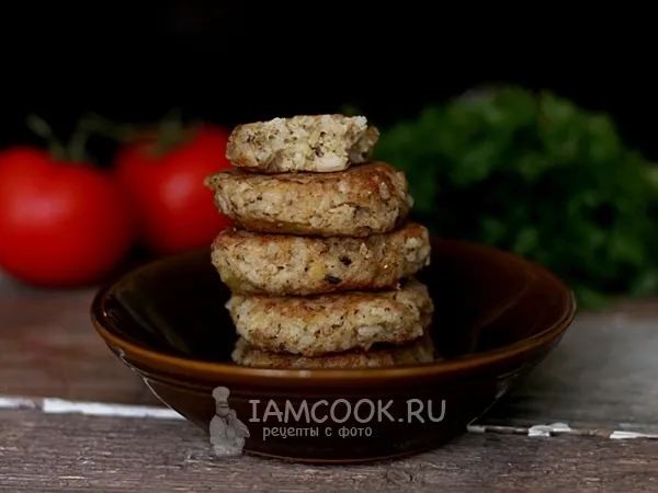 Фото блюда: Котлеты из консервов сардины с рисом и картошкой