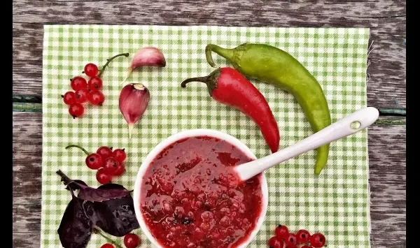 Фото блюда: Аджика из красной смородины