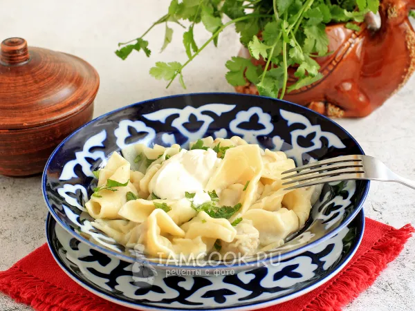 Фото блюда: Пельмени с жареным луком в начинке