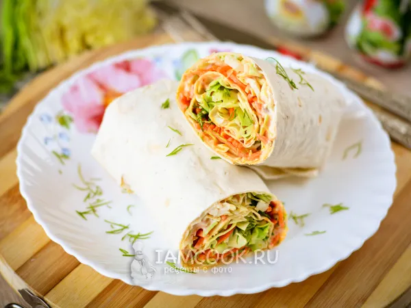 Фото блюда: Лаваш с корейской морковкой и капустой