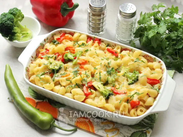 Фото блюда: Запеканка из макарон с овощами и сыром