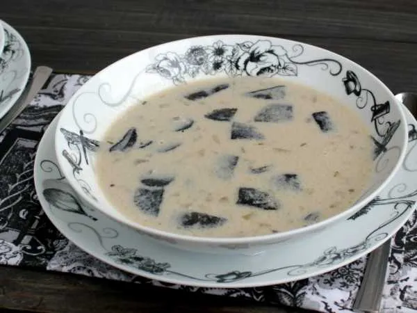 Фото блюда: Грибной суп с фасолью в мультиварке