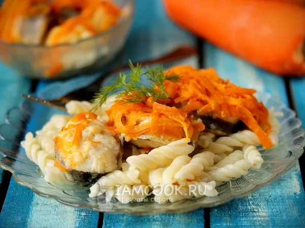 Фото блюда: Хек тушеный с морковью