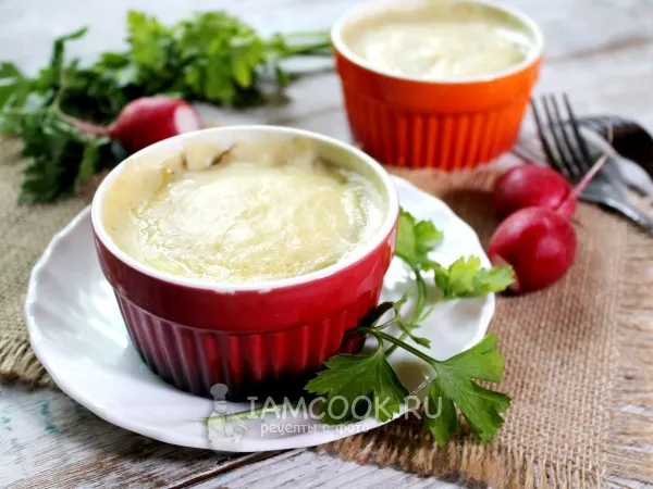 Фото блюда: Жульен с курицей и грибами в микроволновке