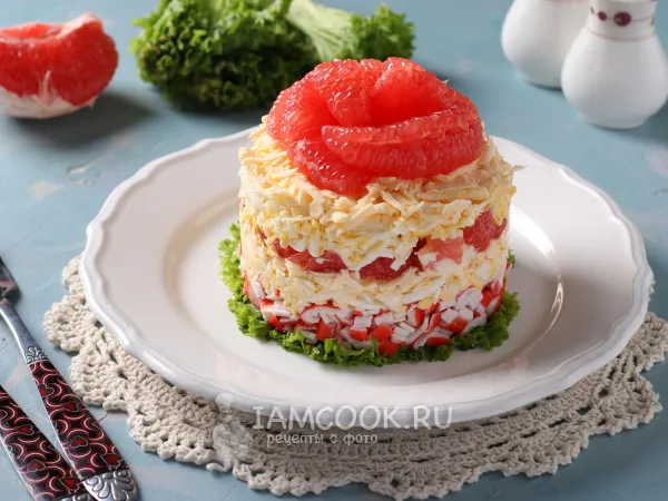 Фото блюда: Салат с грейпфрутом и крабовыми палочками