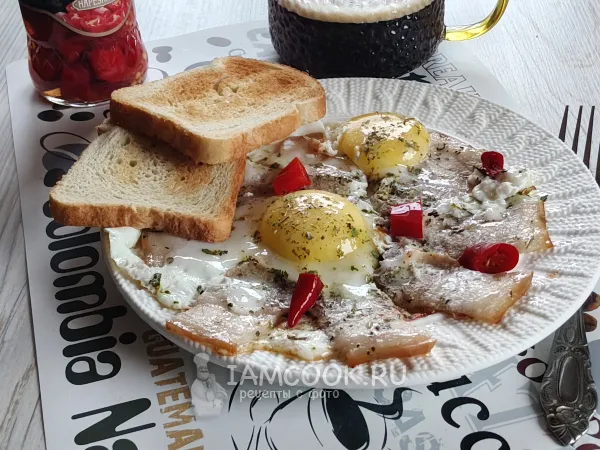 Фото блюда: Яичница с грудинкой