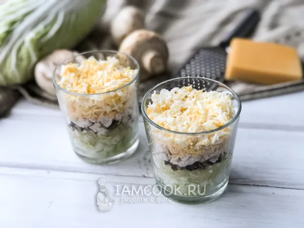 Фото блюда: Слоеный салат с пекинской капустой и курицей