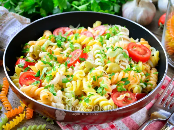 Фото блюда: Паста с оливками и помидорами