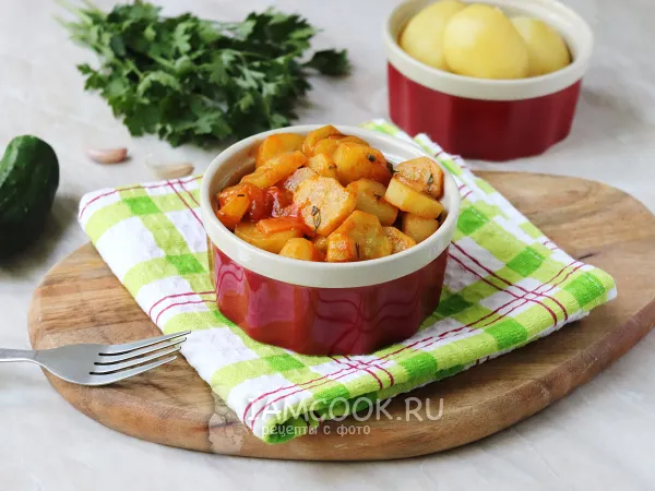 Фото блюда: Тушеные огурцы с луком