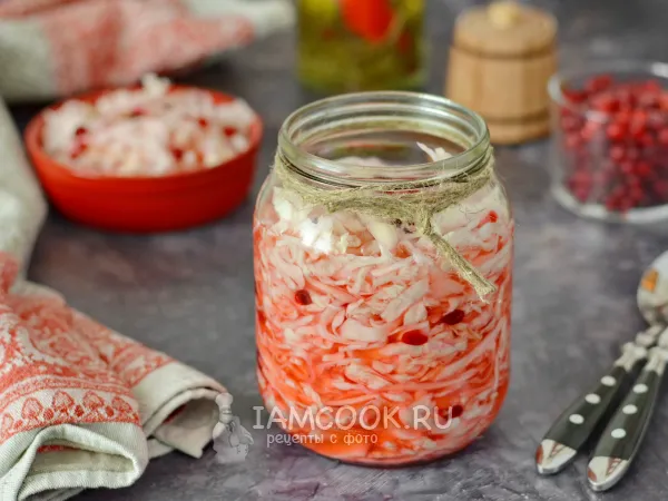 Фото блюда: Маринованная капуста с брусникой