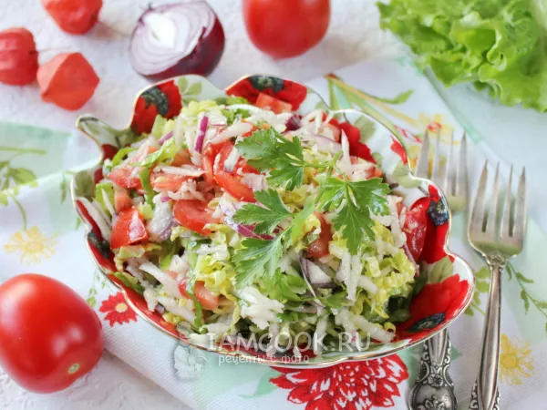 Фото блюда: Салат из редьки с помидорами