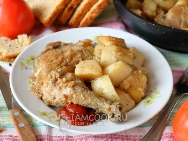 Фото блюда: Тушеная картошка с окорочками