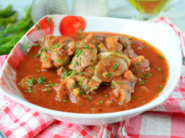 Фото блюда: Куриная печень в томатном соусе