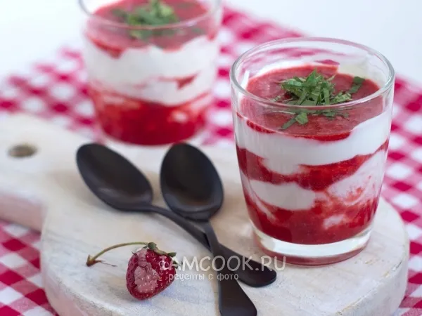 Фото блюда: Творожно-клубничный десерт с молоком (без желатина)