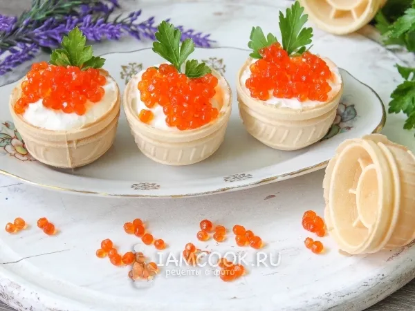 Фото блюда: Тарталетки с икрой и творожным сыром