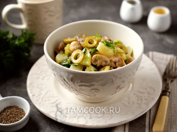 Фото блюда: Постный салат с картофелем и грибами