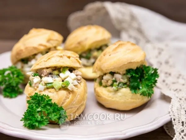 Фото блюда: Профитроли с печенью трески