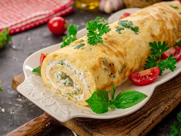 Фото блюда: Рулет из кабачков с творожным сыром