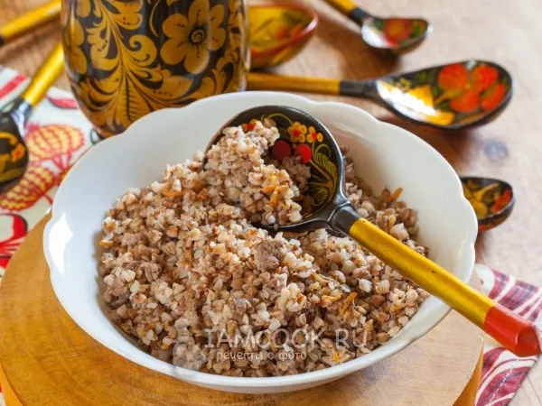 Фото блюда: Гречка с фаршем на сковороде