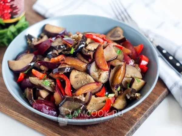 Фото блюда: Соте из баклажанов и слив