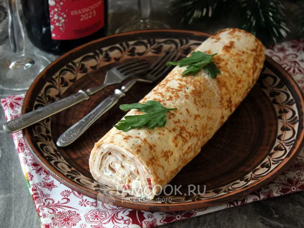 Фото блюда: Блинный рулет с несладкой начинкой