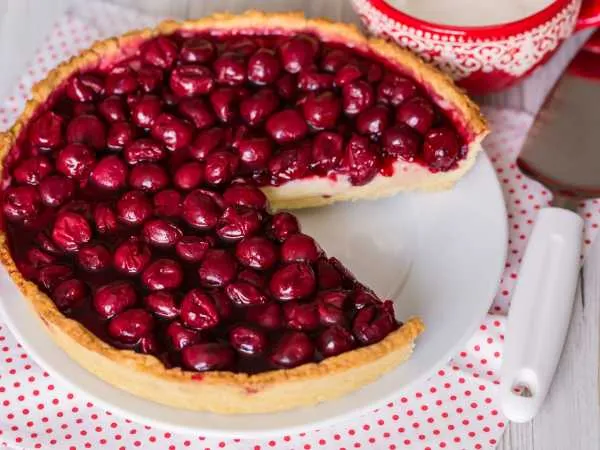 Фото блюда: Вишневый тарт с заварным кремом