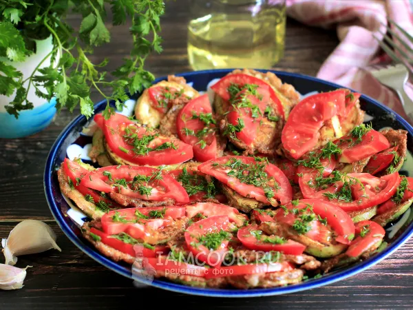 Фото блюда: Закуска из кабачков с яйцом и помидорами (на сковороде)