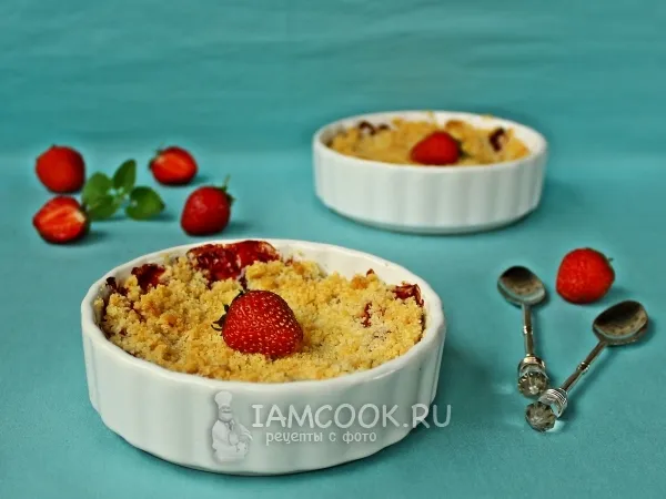 Фото блюда: Клубничный крамбл