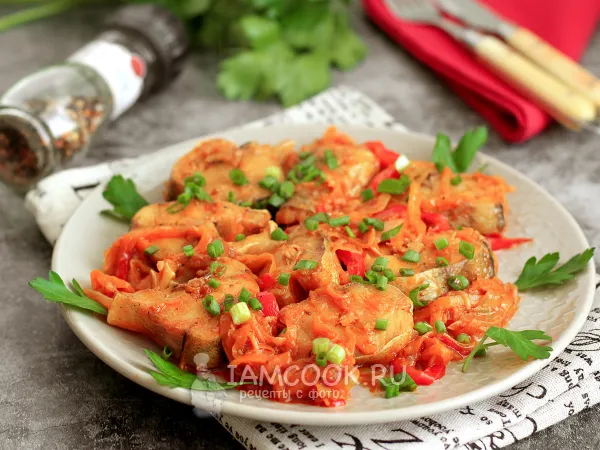 Фото блюда: Рыба с овощами на сковороде