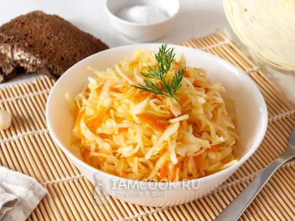 Фото блюда: Маринованная капуста быстрого приготовления с морковью и чесноком