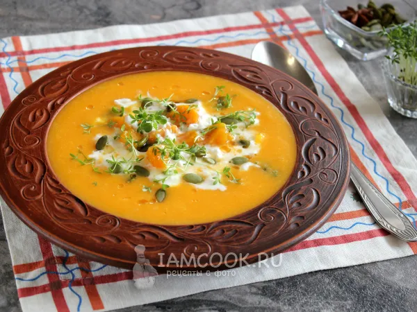 Фото блюда: Тыквенный суп со страчателлой