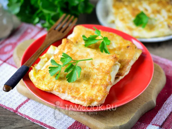 Фото блюда: Конвертики из лаваша с помидорами и сыром