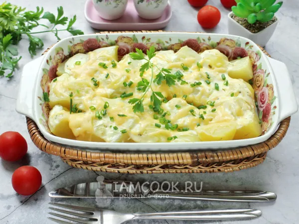 Фото блюда: Картошка в чесночном соусе в духовке